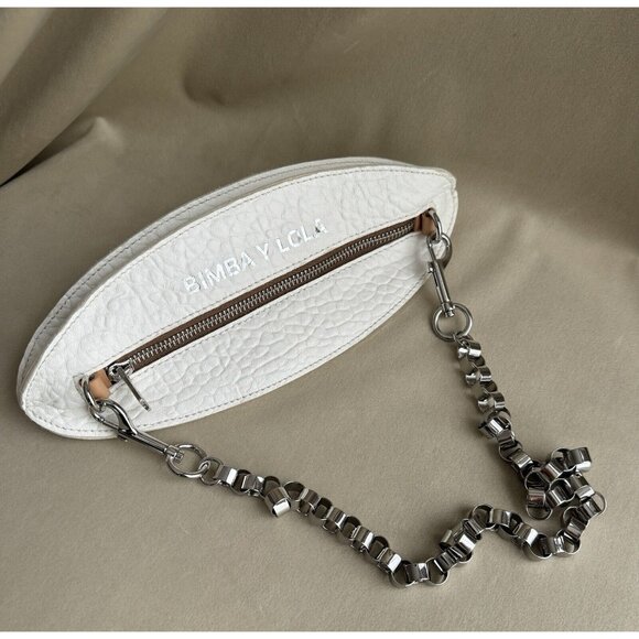 Bimba Y Lola Pelota White Pebbled Leather Silver Chain Bag